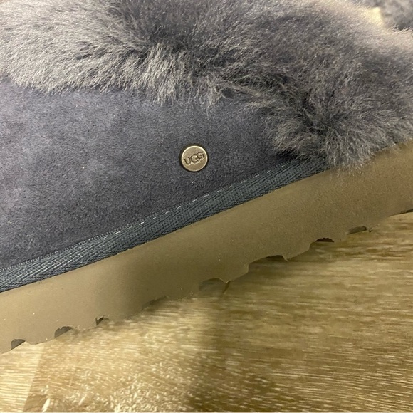 UGG | Classic Slipper In Eve Blue Shearling Suede Indoor and Outdoor NEW - Picture 4 of 9